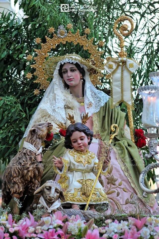 En el día de su Procesión de Alabanza, el recuerdo y apoyo a nuestros hermanos de <a href="/PastoradeTrille/">Madre del Buen Pastor y San Francisco de Asís</a>.
Este tiempo de Glorias tan distinto nos invita a la oración en torno a la Imagen de La Santísima Virgen y estamos con vosotros. Un fuerte abrazo.