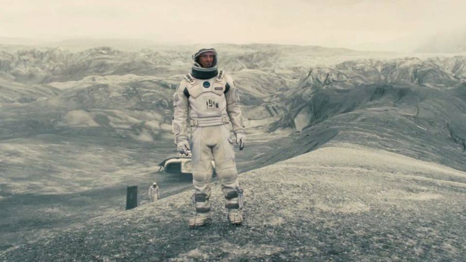 34 - Interstellar (2014) Christopher NolanSi j’avais fait un classement, il aurait été tout en haut. Quel chef d’œuvre. Ce film a absolument tout. On est transportés par la justesse des acteurs, la photographie, le scénario, la musique magistrale d’Hans Zimmer...