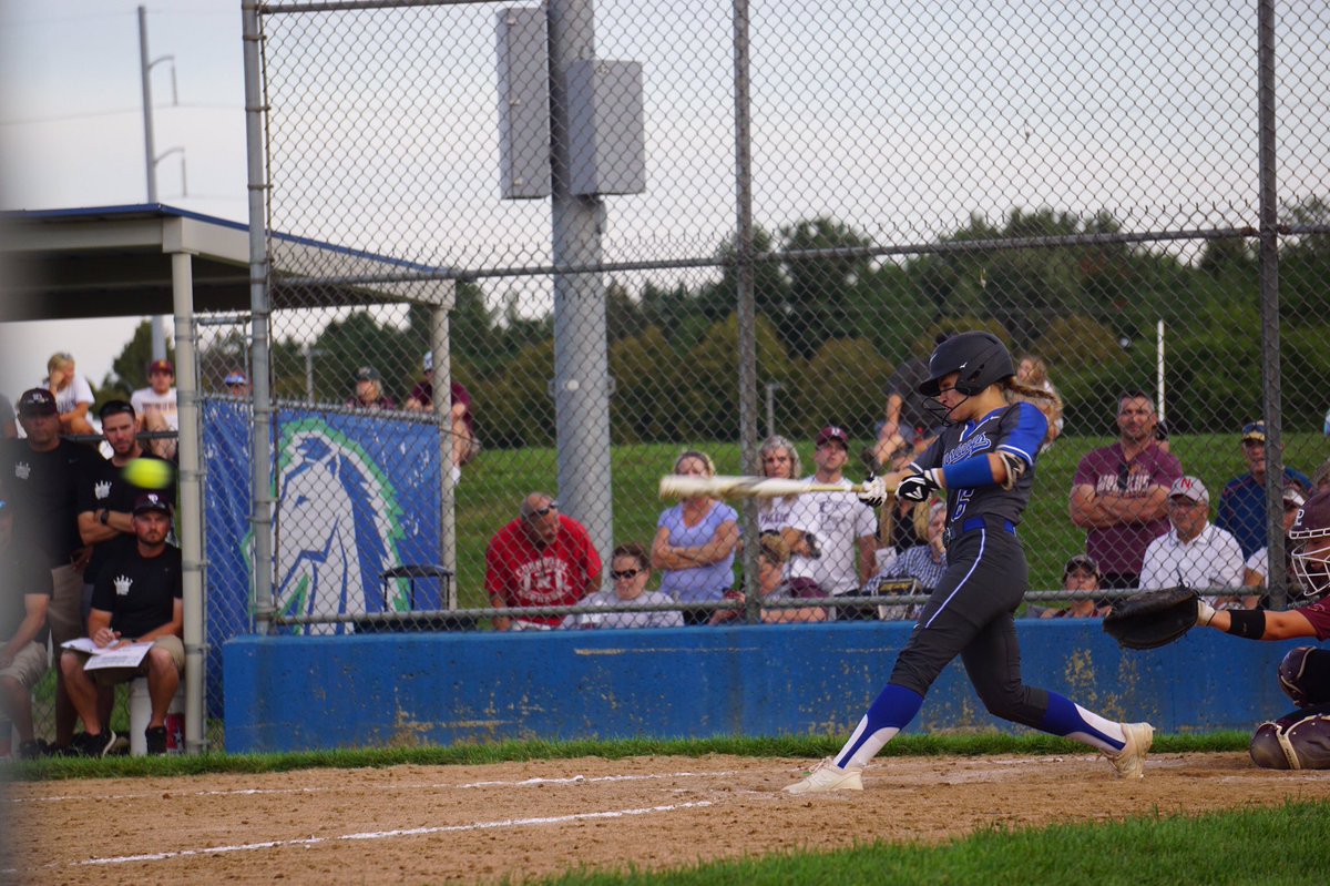 SWAT_Mustangs's tweet photo. Senior Spotlight:

Jamie Wendt(@jamie_w258)

Jamie is headed to Buena Vista University to play softball and major in computer science. https://t.co/nEfOF3evJ2
