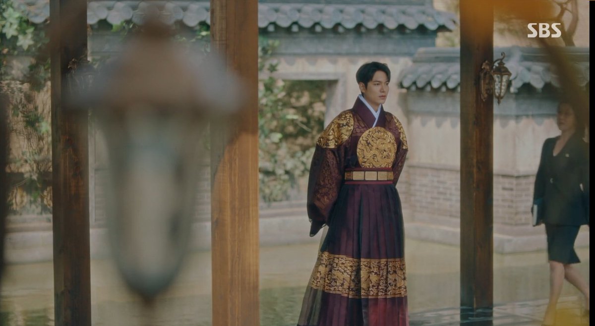 Lee Min Ho in king hanbok and in this place ~work of art  #TheKingEternalMonarch