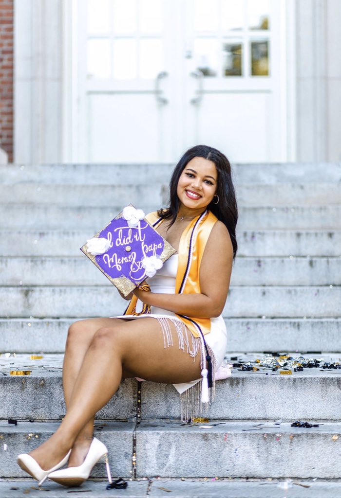 oliviajordan48's tweet image. WE DID IT #Classof2020 #ECU20 💜👩🏽‍🎓