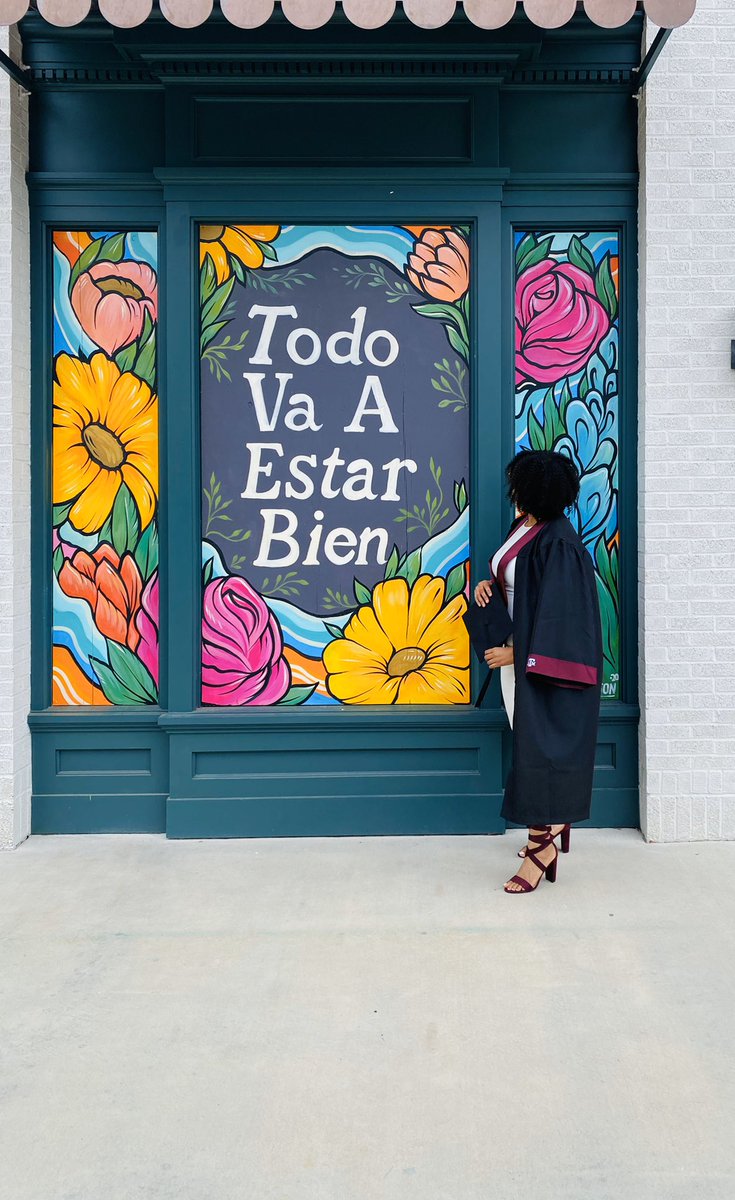 ur_bloomingLa's tweet photo. I’m a graduate you guys!!! 🥳🥳🥳🥳🥰🥰🥰 #TAMUgrad https://t.co/KShL7GQg6V