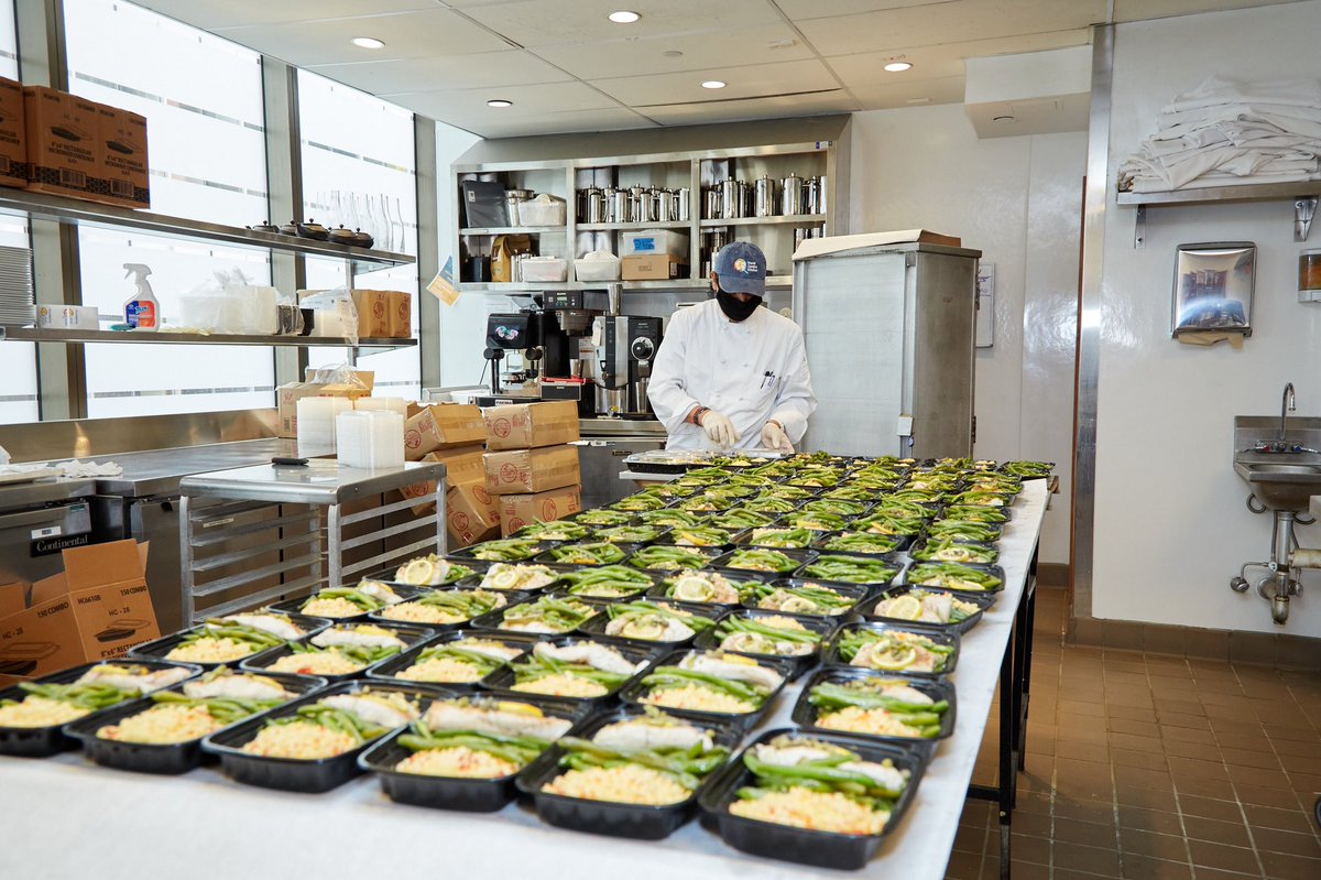 LeBernardinNY's tweet image. Friday May 8th: Baked Cod, White Wine Sauce, Green Beans &amp;amp; Couscous Salad ... 400 meals on their way to frontline healthcare professionals thanks to @WCKitchen ... special thanks to @CityHarvest for the fresh produce 🙏🏼 #ChefsforAmerica #wearecityharvest