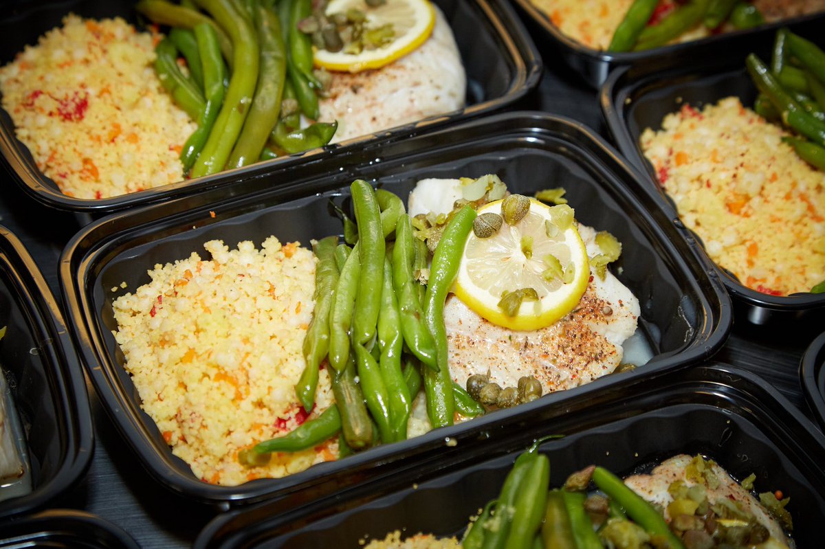 LeBernardinNY's tweet image. Friday May 8th: Baked Cod, White Wine Sauce, Green Beans &amp;amp; Couscous Salad ... 400 meals on their way to frontline healthcare professionals thanks to @WCKitchen ... special thanks to @CityHarvest for the fresh produce 🙏🏼 #ChefsforAmerica #wearecityharvest