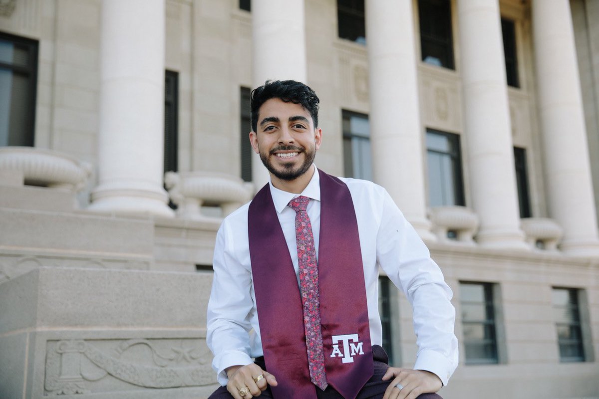Alfredo_DLT's tweet photo. yes haha we did it! your boy graduated!! im going to miss my student discount so much!!

Bachelor’s in Accounting and Master’s in Finance https://t.co/XrrYaI1rjW