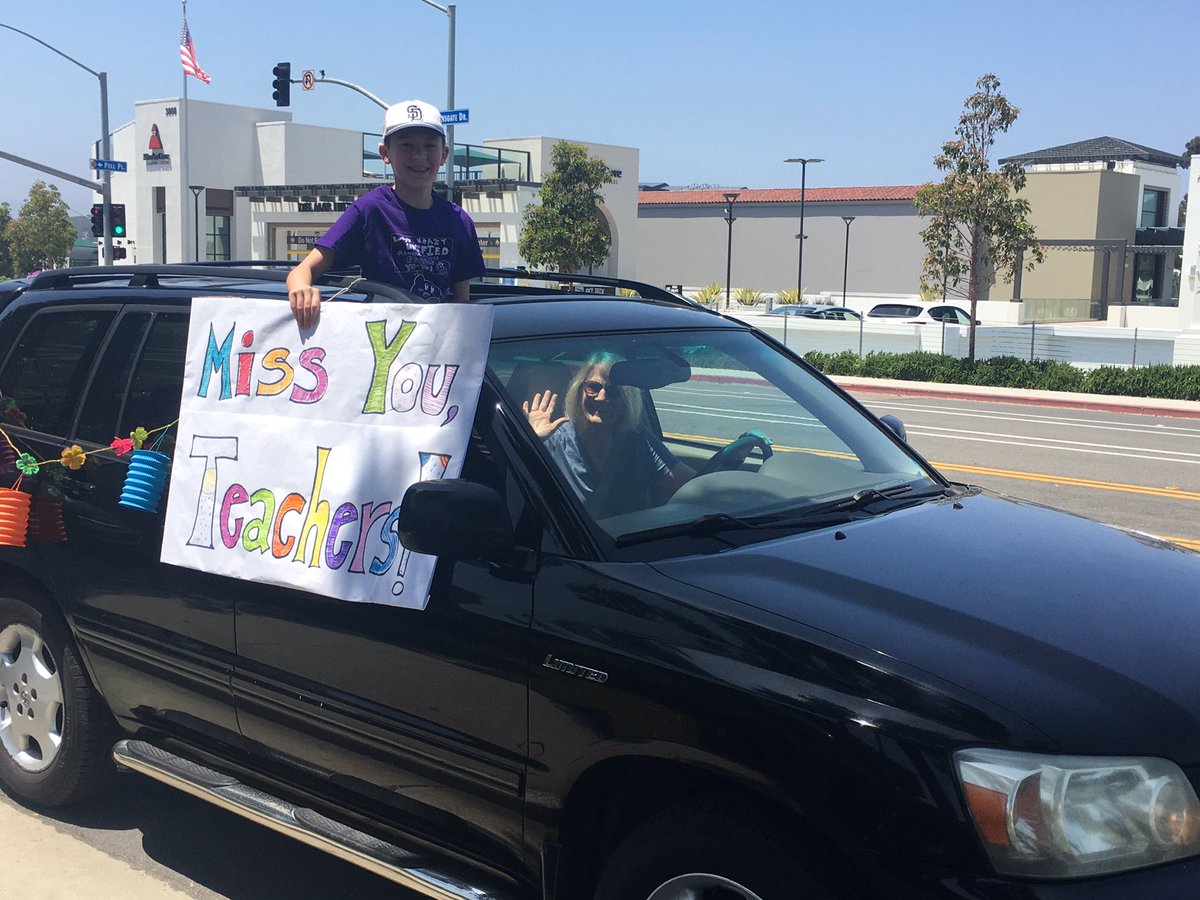 SolanaPacific's tweet image. Solana Pacific Community Parade! Such a wonderdul day to safely see our students and families! We love you and miss you! Stay healthy and happy, Sandpipers! #sbsdedu #sbsdsp