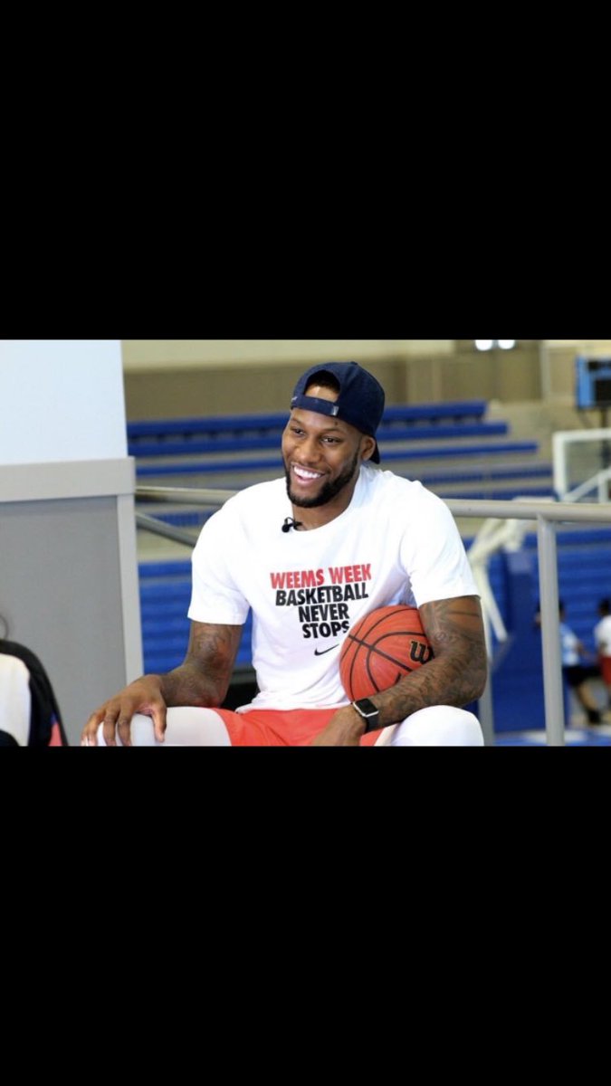 SiobhanRileyTV's tweet photo. Only on @FOX13Memphis , former #NBA player @SonnyWeems13 who now plays for the Chinese Basketball Association donates 7,000 masks to the city of West Memphis. You can catch that story at 5:45 pm. https://t.co/utPSv7hMpz