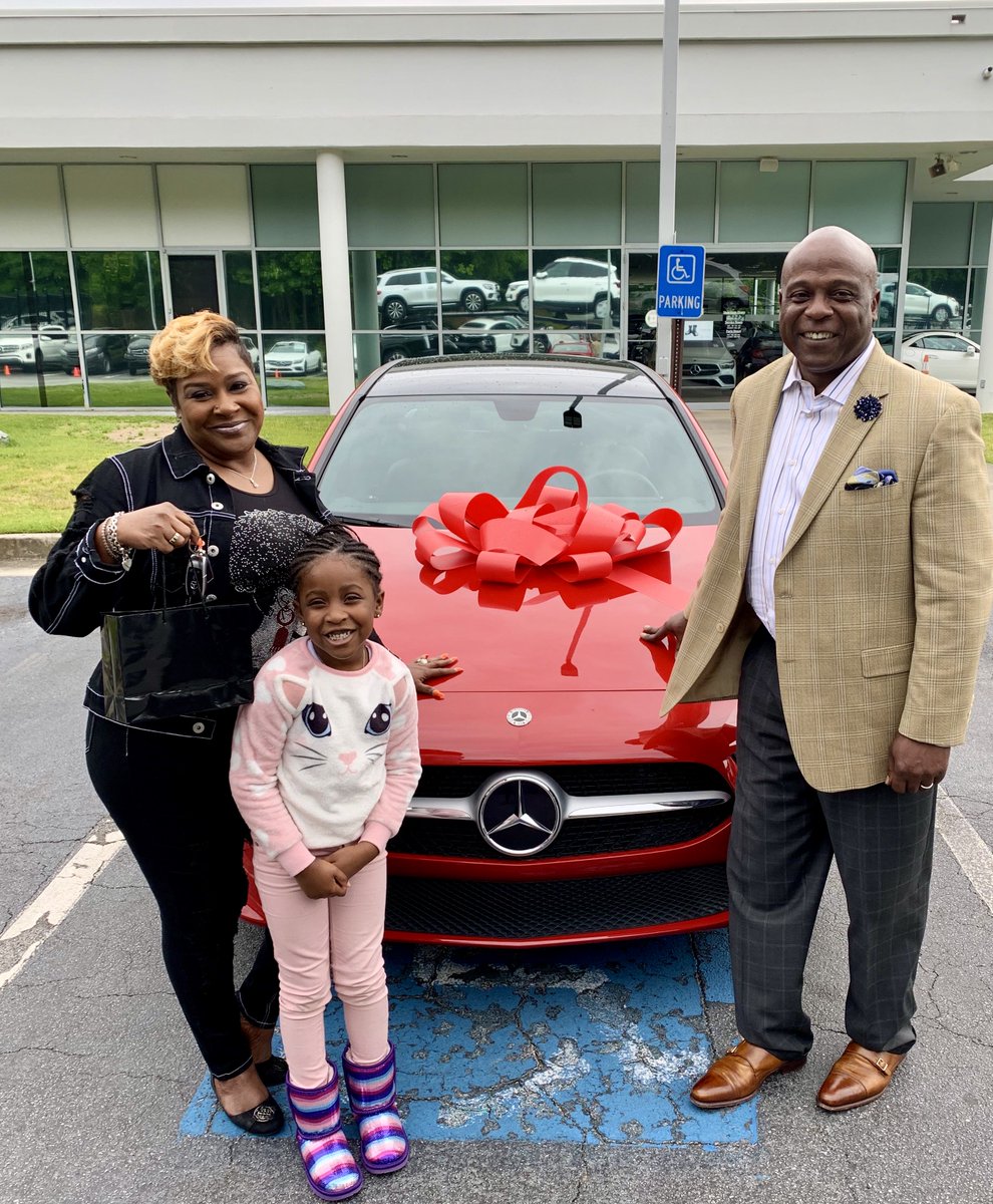 MBAtlantaSouth's tweet photo. Ms. Teresa Knox and her new 2019 A220 with salesperson Ed Hines! 🎉🚗 #driventodelight #mercedesbenzofatlantasouth #customerlove https://t.co/J9l2DndOfZ