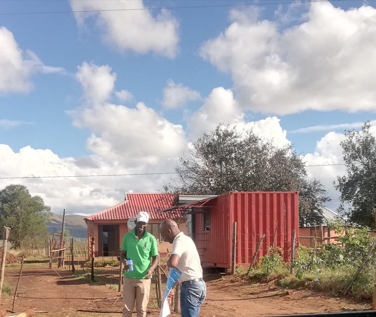 UMngeniUThukela's tweet photo. Conquering the worst #Covid19SA together. UW Young Professionals went out to uMkhanyakude DM and Zululand DM on the water static tank initiative. The fight continues, it wouldn't be possible without you. 
#UWYPs
@DWS_RSA
#waterislife
#savewater
#LifeIsBetterWithCleanHands https://t.co/CHzu2qCtRK
