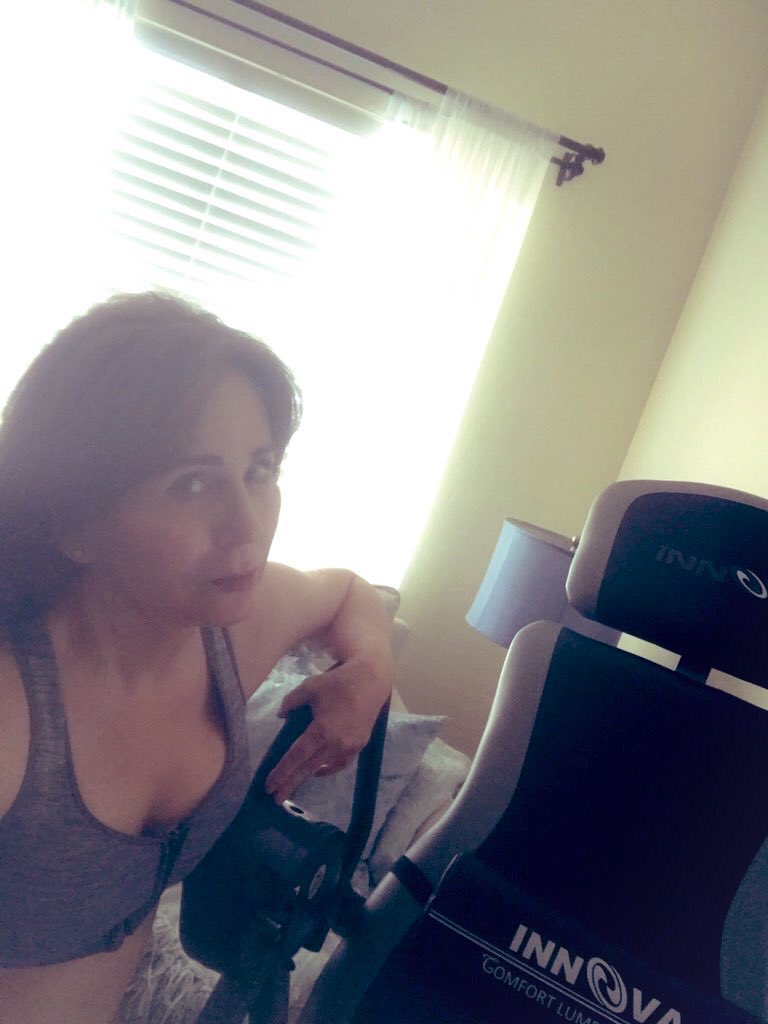 lauraehobson's tweet image. You want me to hang upside down? I’m already a goofball standing upright 😂... thank goodness it’s not for me! Now to find an appropriate spot for this device—that’s not my sitting room. #InversionTable