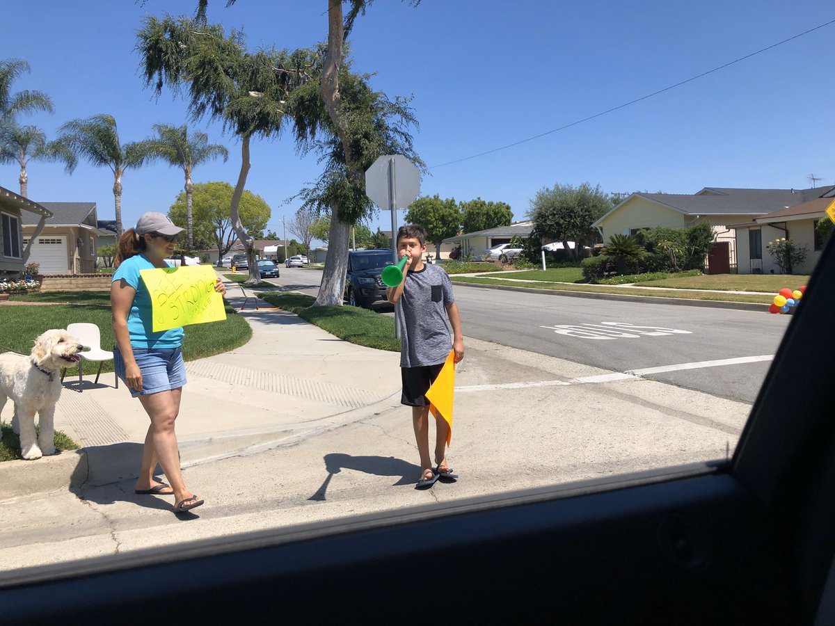 olson_eolson's tweet photo. Today we had another Arbolita care-a-van!! Mrs. McCully and the PTA treated us as well!  These care-a-van are so good for the heart and soul!!! https://t.co/zEgDSLWMhy