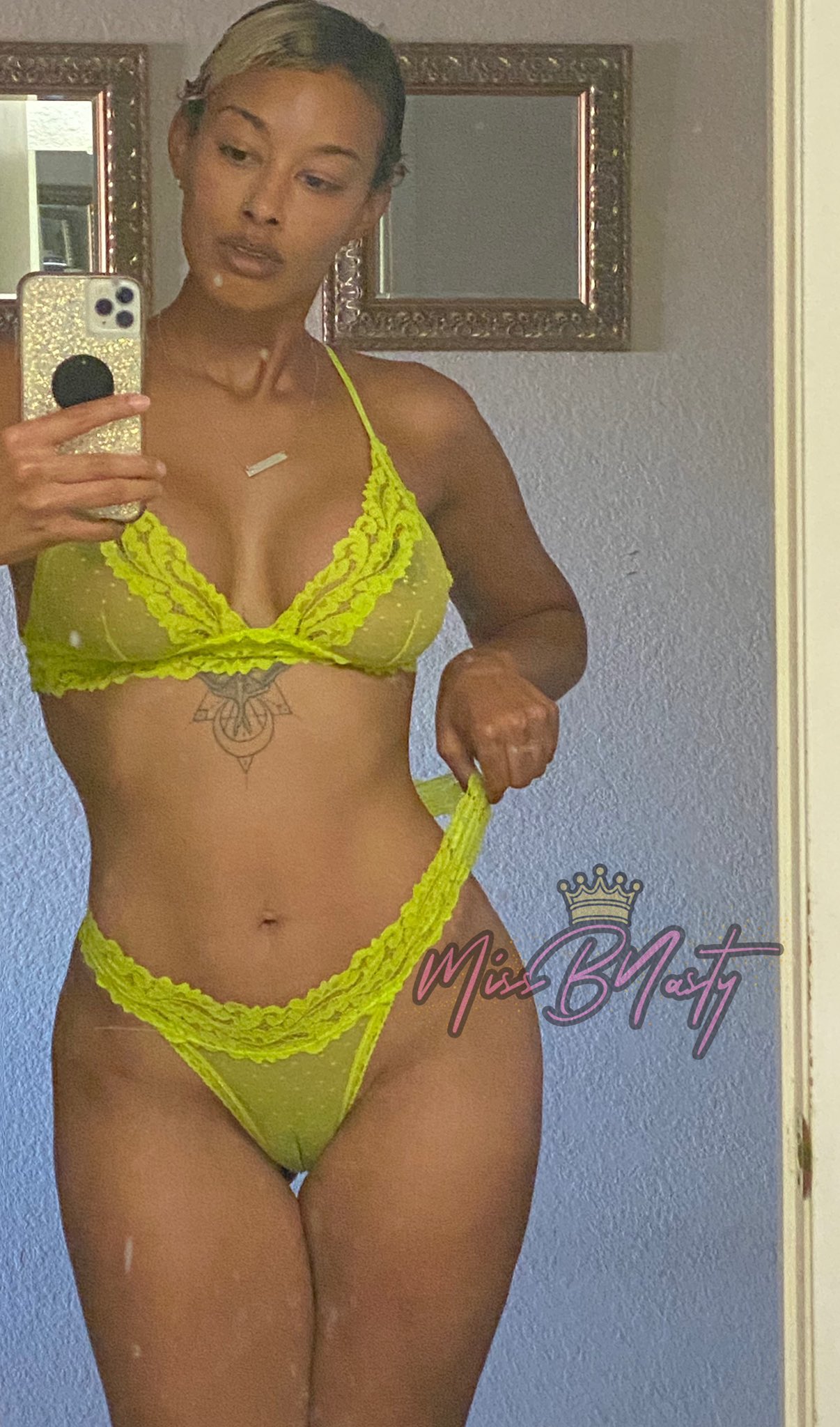 Miss B. Nasty 👑 on X: I could have cleaned the mirror but I didnt.  🤷🏽‍♀️ t.coqYMDJ4jvxC  X