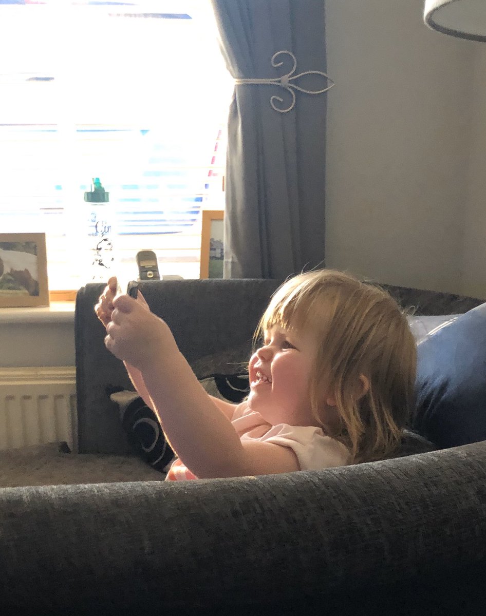 SDevineBradbury's tweet image. Friday boredom for Millie, she’s 20months and trying to take a selfie with Louise’s phone while saying cheeeeese! 😁 #ModelInTheMaking #ShesBannedFromInstagramAlready!