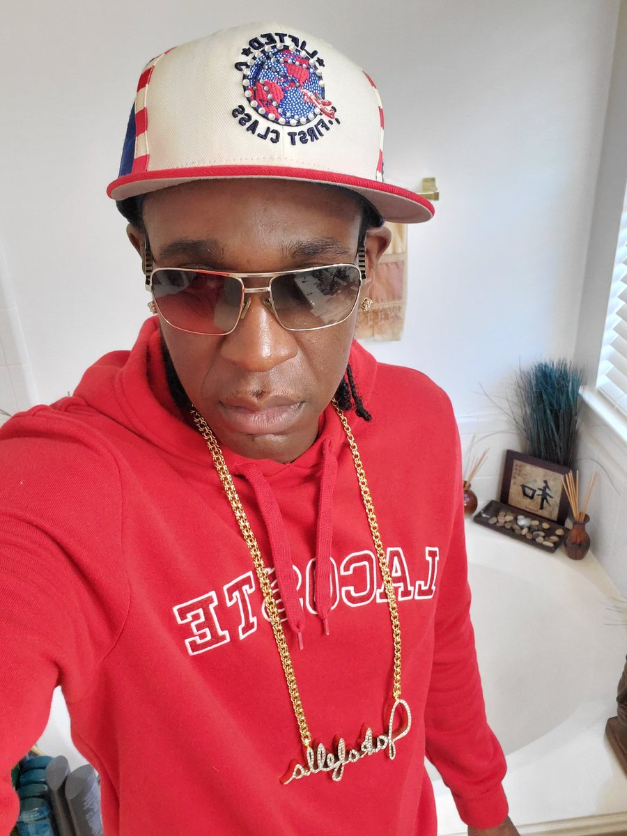JAKAFELLAMOVIN's tweet image. Rest.... Dress..... and stay fresh for a livin!!! #Jakafella #BlackHeff #SameNizzle #DifferentBankrolls #SumMoOfIt