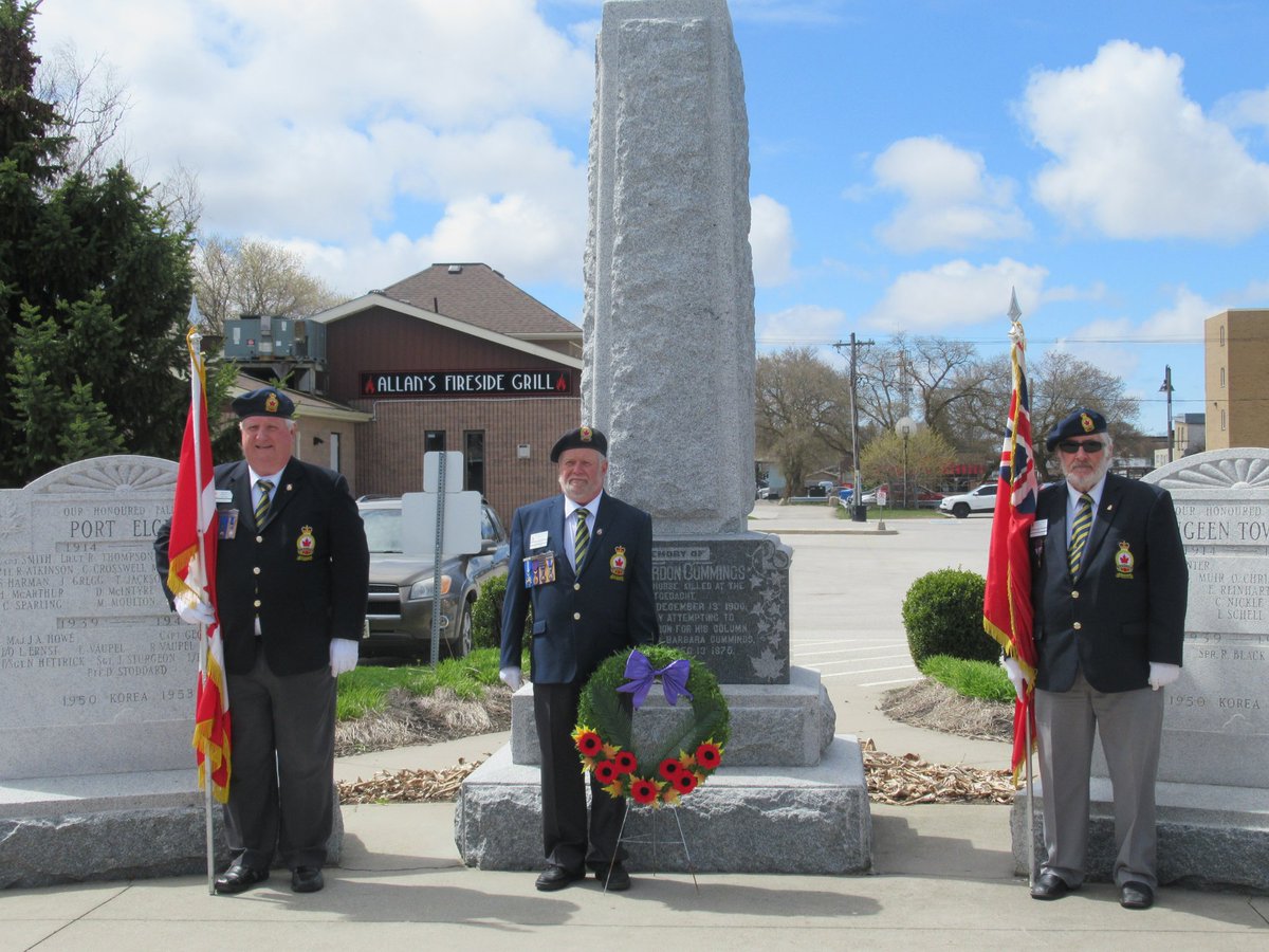 Stacey199019's tweet photo. Port Elgin Legion Br. 340 held a wreath laying ceremony this morning to commemorate VE Day75
#CanadaRemembers  #VEDay #LestWeForget https://t.co/M7ju3SEOth