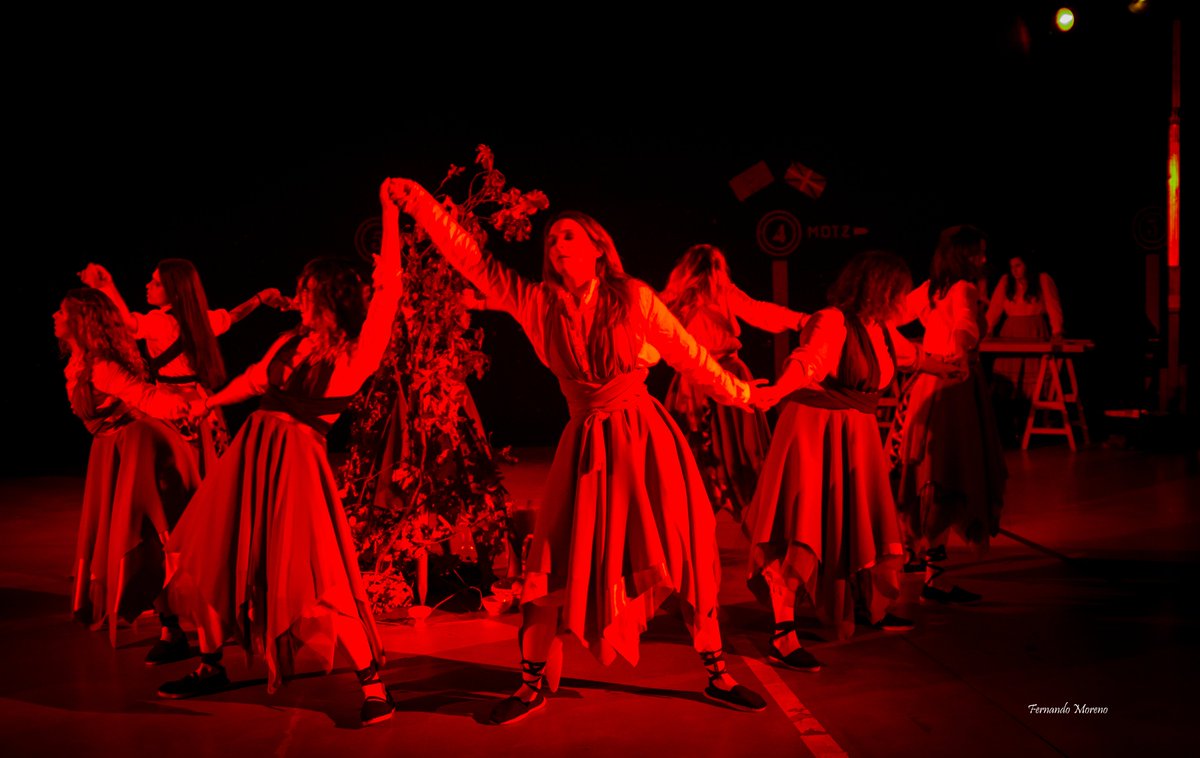 dantzarima's tweet photo. Hoy iba a ser un día muy especial para nosotras... en estos momentos nos estaríamos preparando para la actuación en las fiestas de Berritxu, en Bizkaia. Queremos agradecer a la comisión de cultura de Berritxu la confianza puesta en la compañía. https://t.co/cDAW02g4x9