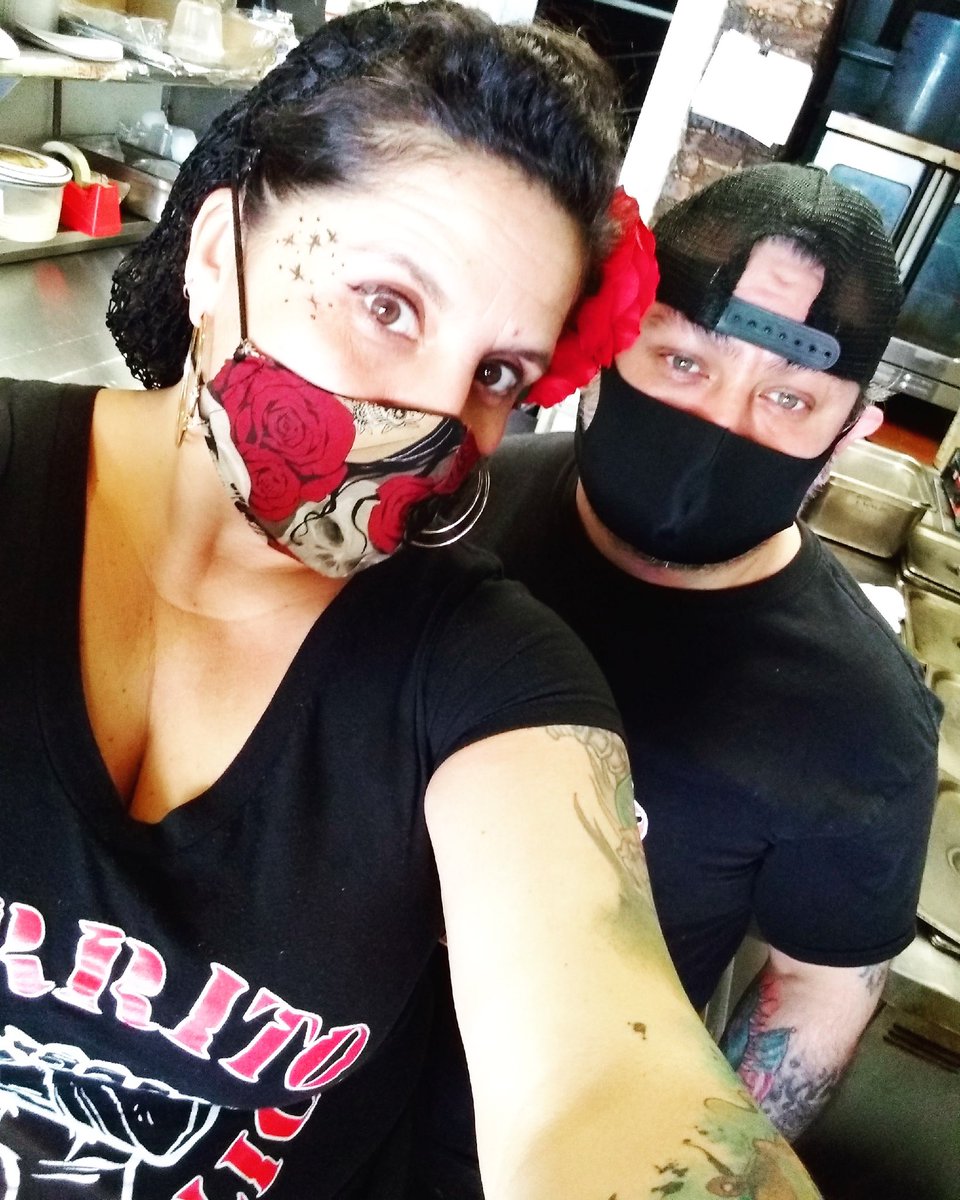 We’re here for your weekend munchies. Moms love tacos so order a feast on Sunday! Use code STAYSAFENYC directly on our site for a discount 🌮 🌯 🌹 💀 

#mothersday #tacos #quarantinemeal #contactlessdelivery #contactfreepickup #nyceats