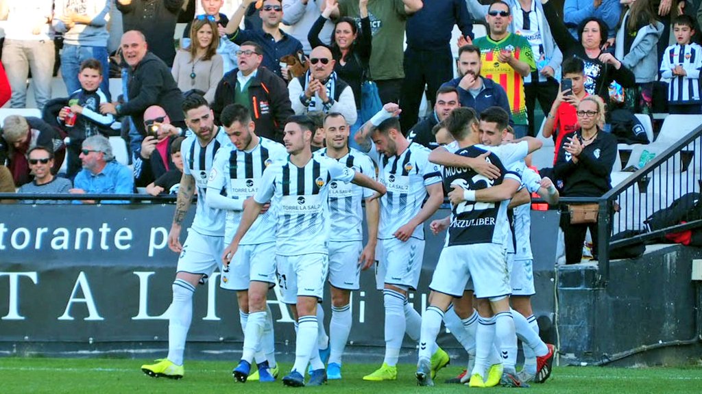 ¡YA ES OFICIAL! ⬜◼️

LÍDERES del Grupo III 🏆

Enhorabuena a todos: Jugadores, afición y patrocinadores 👏

¡Juntos somos imparables! 💪🏻

#PPO