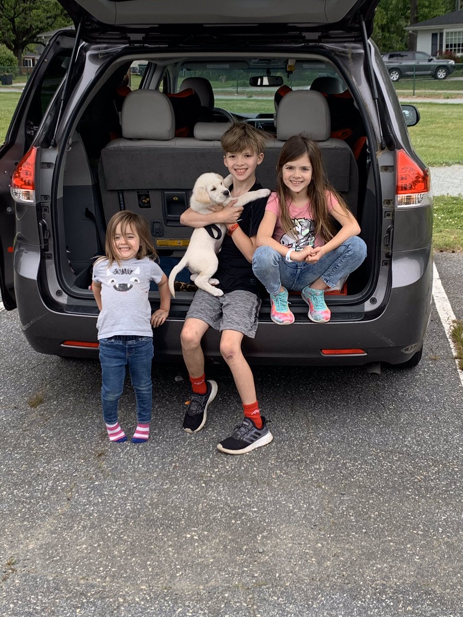 IPEPirates's tweet photo. Teacher Appreciation Lunch Drive and Go!   Thank you PTA and Mrs. McKee for lunch and gift bags!   @GCSchoolsNC @IrvingParkPTA @MarchKendra https://t.co/htDoLETsg3