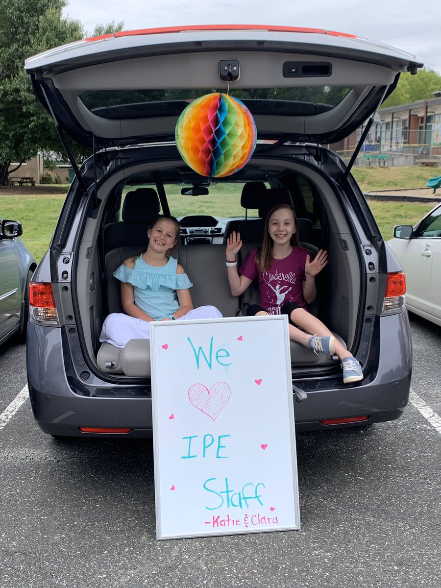 IPEPirates's tweet photo. Teacher Appreciation Lunch Drive and Go!   Thank you PTA and Mrs. McKee for lunch and gift bags!   @GCSchoolsNC @IrvingParkPTA @MarchKendra https://t.co/htDoLETsg3