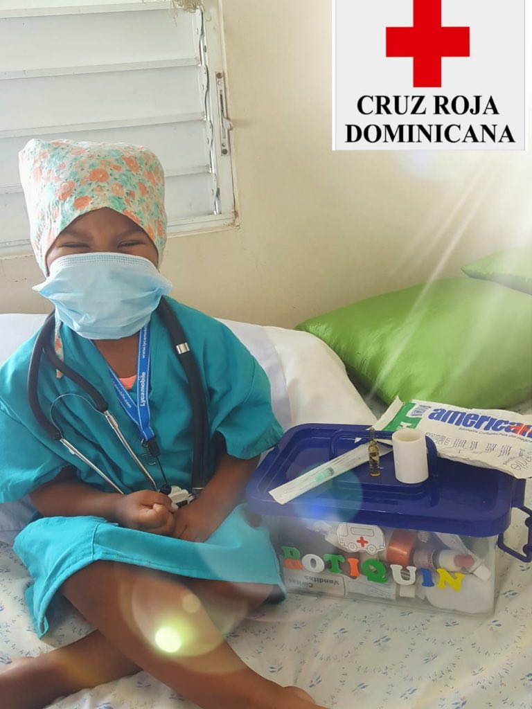 En el #DíaMundialdelaCruzRoja, y los niños de la PSEI SALCEDO los honran por la labor  que  realizan millones de voluntarios de esta organización en todo el 🌎, ocupación trascendental y fuente de inspiración en medio del CoronaVirus.
#Cruzroja #AEISS_RD <a href="/crdominicana/">Cruz Roja Dominicana</a>