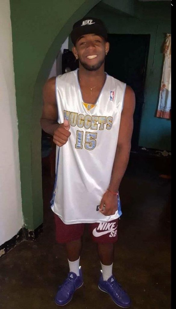 esteninf's tweet photo. Brian Cedeño fue asesinado hoy en la Zona 7 de José Félix Ribas en Petare. Testigos denuncian que funcionarios le dispararon delante de su mamá durante el operativo de hoy. Era basquetbolista y muy querido por sus compañeros #8Mayo https://t.co/DeblXMOQTl
