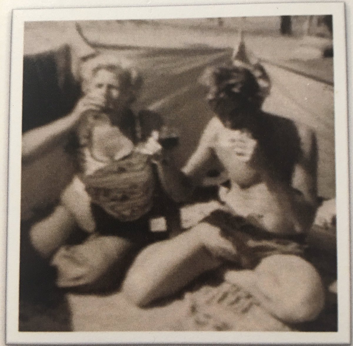 lesleymccabeFM's tweet photo. Thanks to you on the left for making the munitions and you on the right for your courage in the RAF. We all owe you so much. But I owe you everything. 💓 #veday75 #wargeneration #lestweforget❤️ https://t.co/3J2JbPlsok