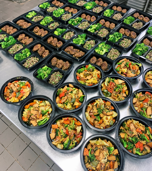 holisticare's tweet photo. For health care professionals on the front lines of the COVID-19 pandemic, good nutrition is as much a part of “PPE” as N95 masks, and can be just as difficult to obtain.

https://t.co/YWFKbWNmcc https://t.co/S2p2diej4a