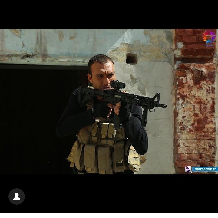 sahinbulutcuyuz's tweet photo. Keşanlı 😎 💜 #SÖZ 🇹🇷
#söz
#SözDizi
#SözümüzBir
#SözümüzSöz
#şehitlereSöz
#BizBittiDemedenBitmez
#SözümüzMezaraKadar
#kesanli
#MücahitSersengeçti
#Asmalar
#SözSezonFinali
#HiçKimseSeninKadar https://t.co/jVxkjVgrTJ