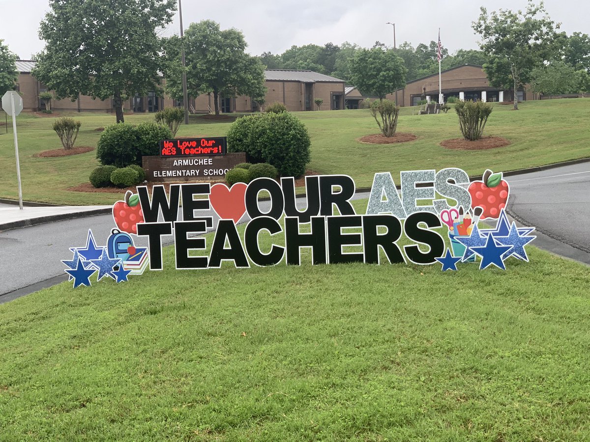 We Love Our AES Teachers and we had a great time delivering curb service lunch and dessert from Chick-fil-a and Sweet 🐸 Frogs today!#ThanksPTO#TribeStillOnTheMove!#BestTeachersEver!