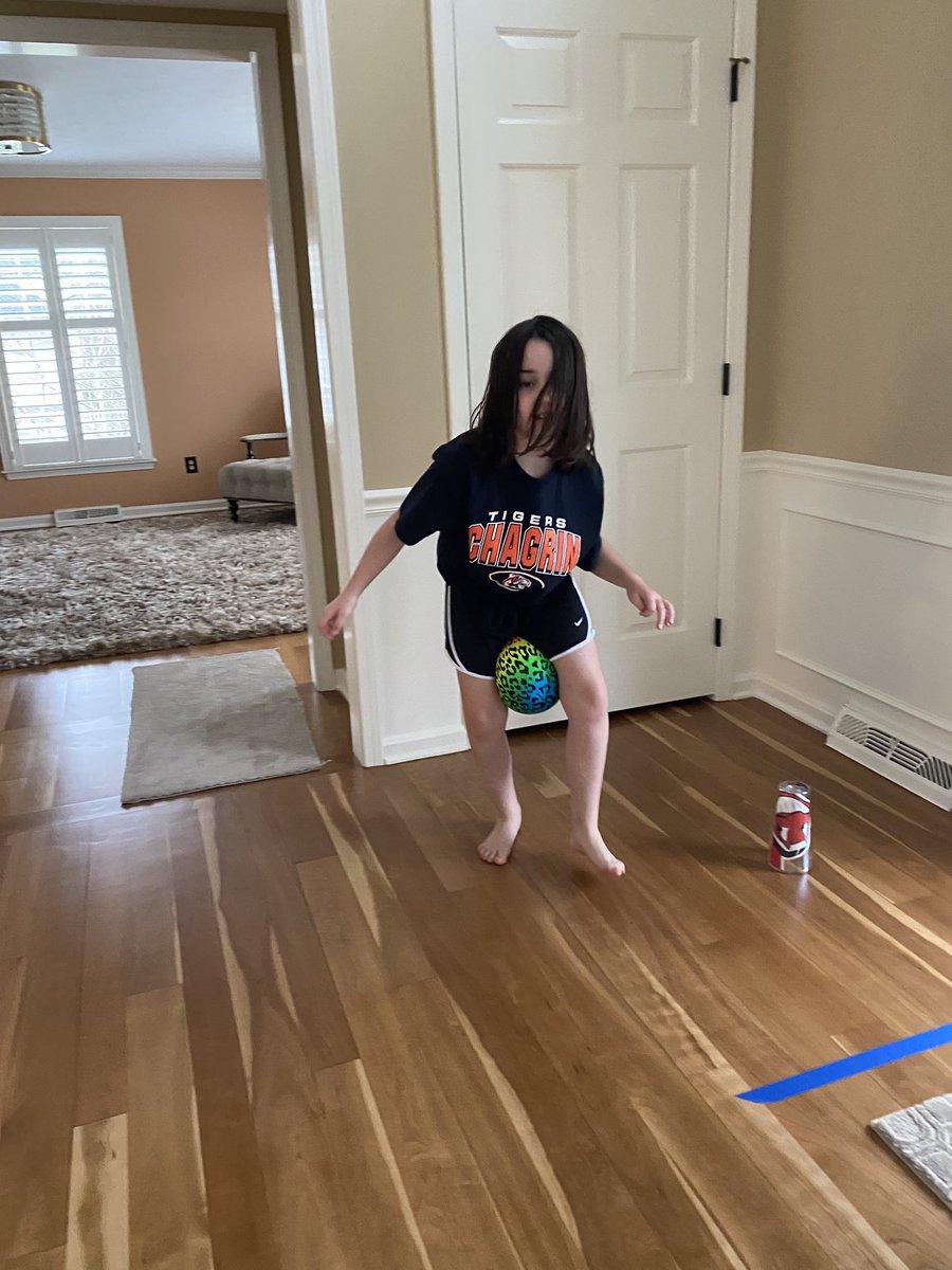 susan_kates's tweet photo. Field Day inside wasnβt quite as good as being outside, but we sure did have fun #TigerFD #NationalFieldDay @GurneyPE https://t.co/j0a3WGBIbo