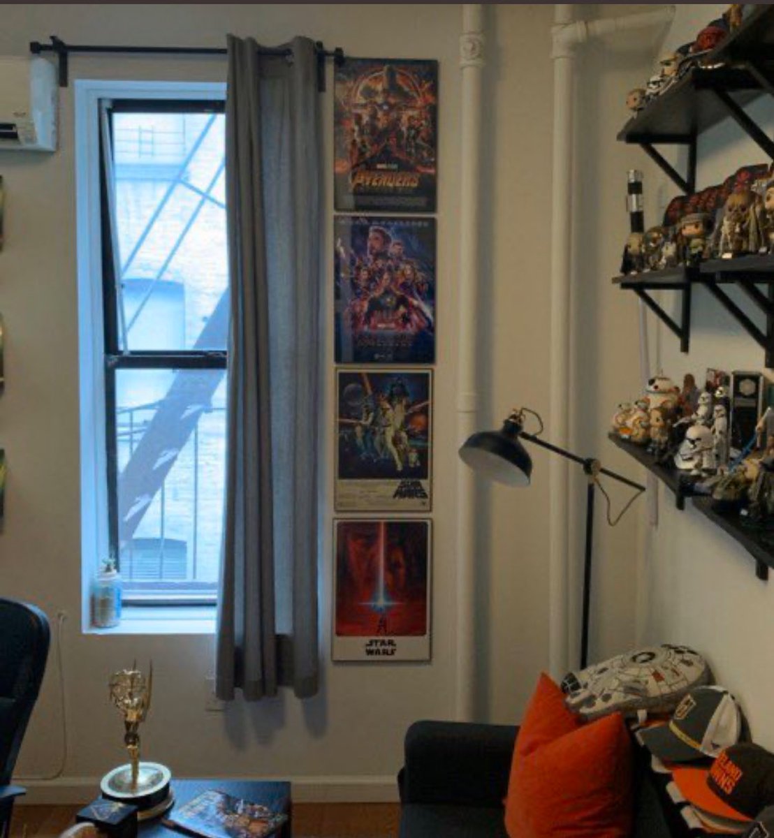 fuzzyfromyt's tweet image. This dude Joe Burrow has the cleanest setup in the history of setups