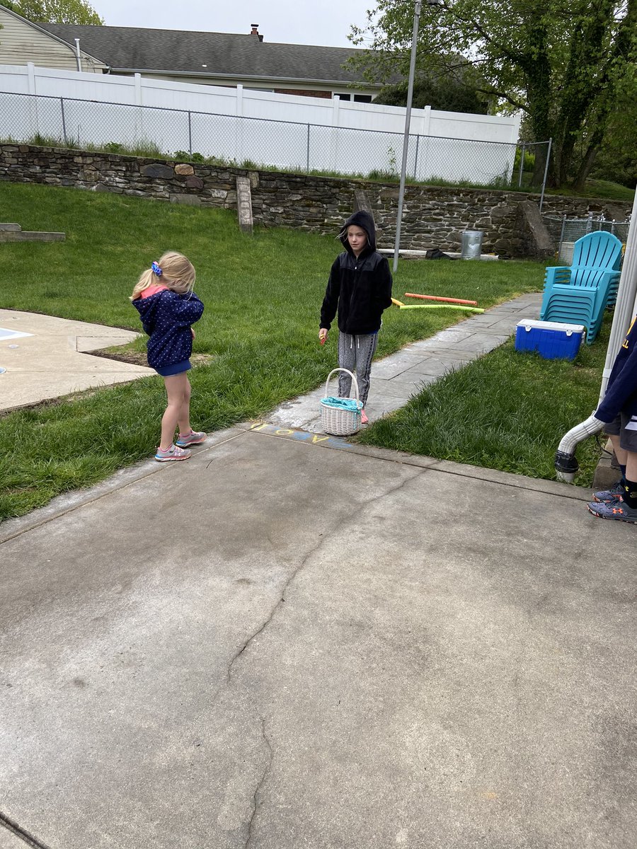 trefzrogo's tweet photo. Rain didn’t ruin our #VirtualFieldDay !! 💙💛 #SaboldStrong @PeteBrigg @SpringfieldSD https://t.co/Frlamf3Y3U
