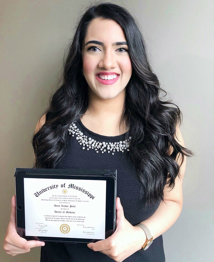 AvaniPatelMD's tweet photo. Today I officially became Avani K. Patel, MD, MHA 💜 #becomingMD #SheMD #WomenInMedicine #DoctorofMedicine https://t.co/udJrYOnR9u
