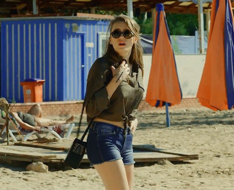 Her style in this episode.  #Medcezir  #SerenaySarikaya