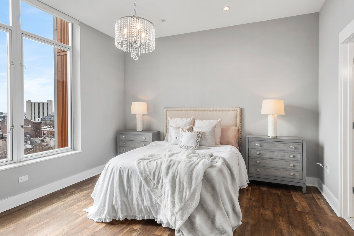 _JamieRaphael's tweet image. Check Out This Amazing Corner Unit At A Great Value!

📍 1101 Locust Street Unit #8B, Philadelphia, PA 19107

3 bed/den | 3.5 bath | 2,100 sq ft | $1,299,000

Walk through the interactive Matterport and measure any room!

my.matterport.com/show/m=dyfyxZZ…

Contact me for more details!