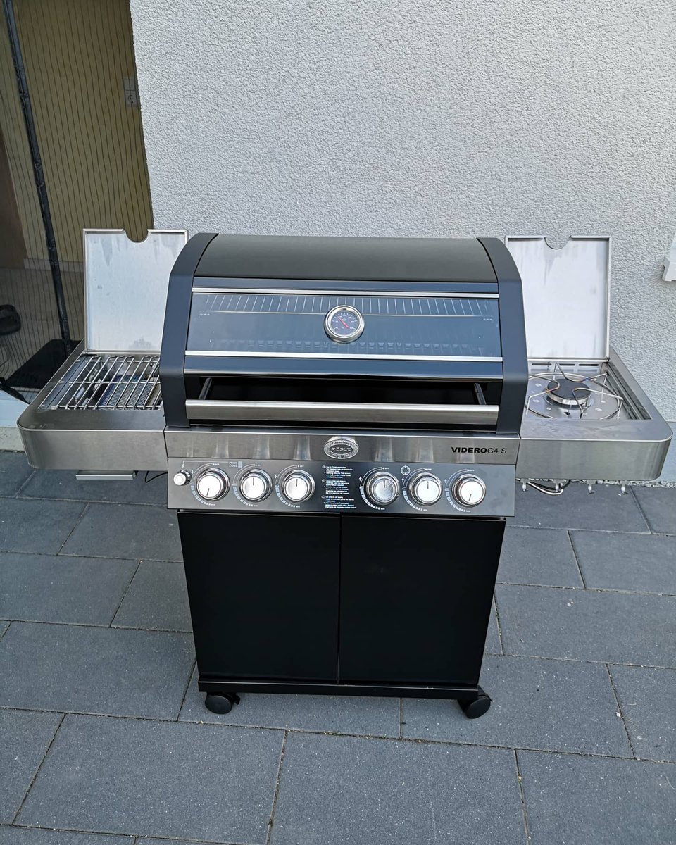 LosBauchosBBQ's tweet photo. Heute ist ein neues Familienmitglied bei mir eingezogen...
Die Entscheidung ist schnell auf den Rösle Videro G4-S gefallen und nach dem netten Kontakt mit @roesle_official war ich mir sicher, dass es mein Gerät wird...
.
#beitragenthältwerbung #losbauchosbbq #bbq #barbecue #bbque https://t.co/v13FdeFSFH
