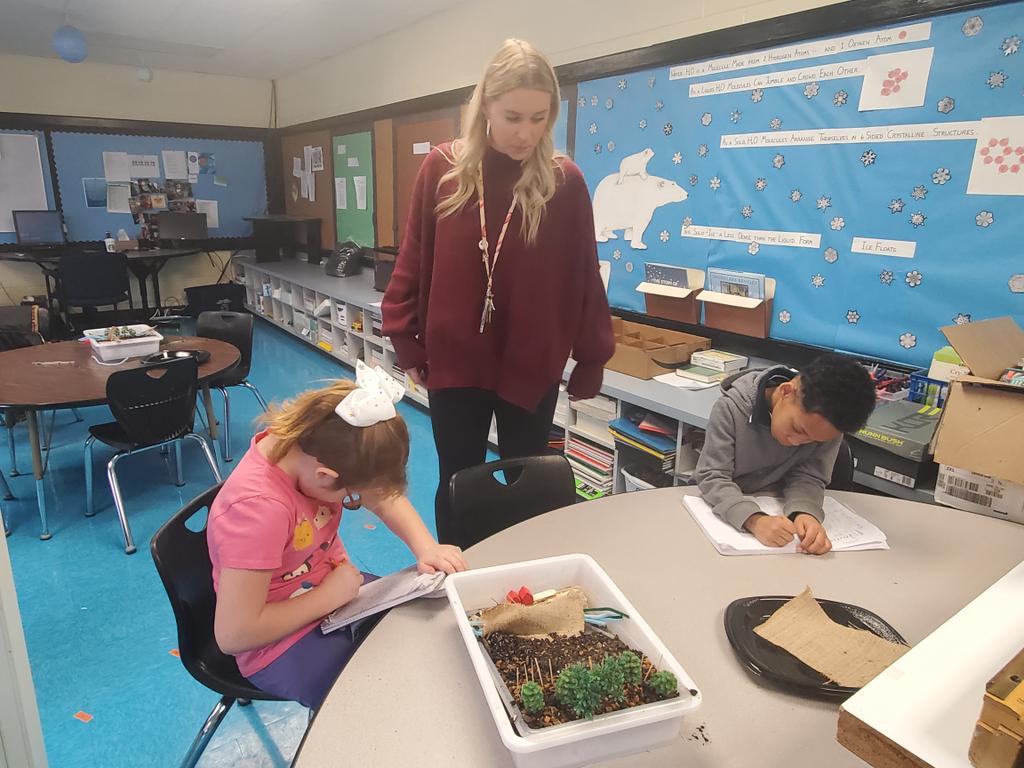 Major props to <a href="/miss_tarter/">Ms. Tarter</a> on her first year in the classroom! You are a great addition to the #bentonbold school family! #HappyTeacherAppreciationWeek