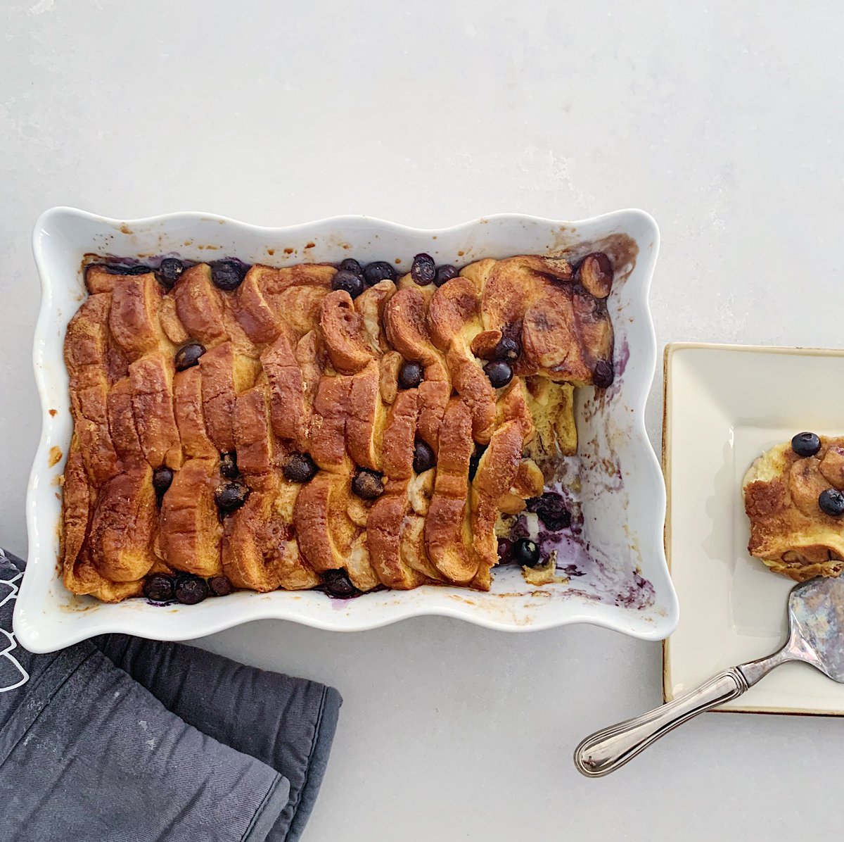 An easy, baked blueberry and banana French toast that even the kids can do just in time for Mother’s Day.  Moms, thank me later! 

encantosbrands.com/learning/ediss…