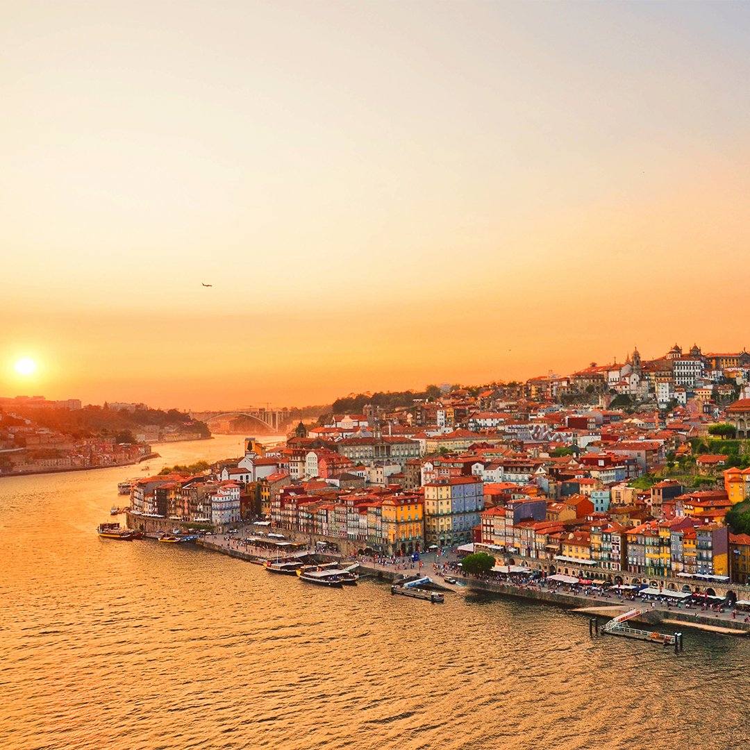 ⏱The future is uncertain but we‘re sure of one thing: we will get through this and your dream trips will come true. Just wait a little bit more... 
#Click2Portugal #ficaemcasa #stayhome