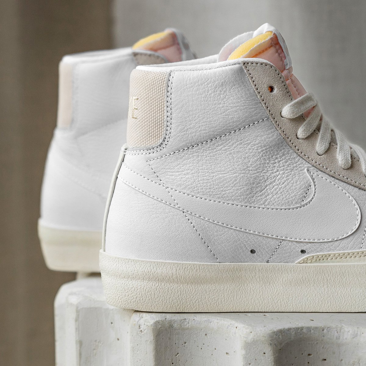 nike blazer mid premium leather