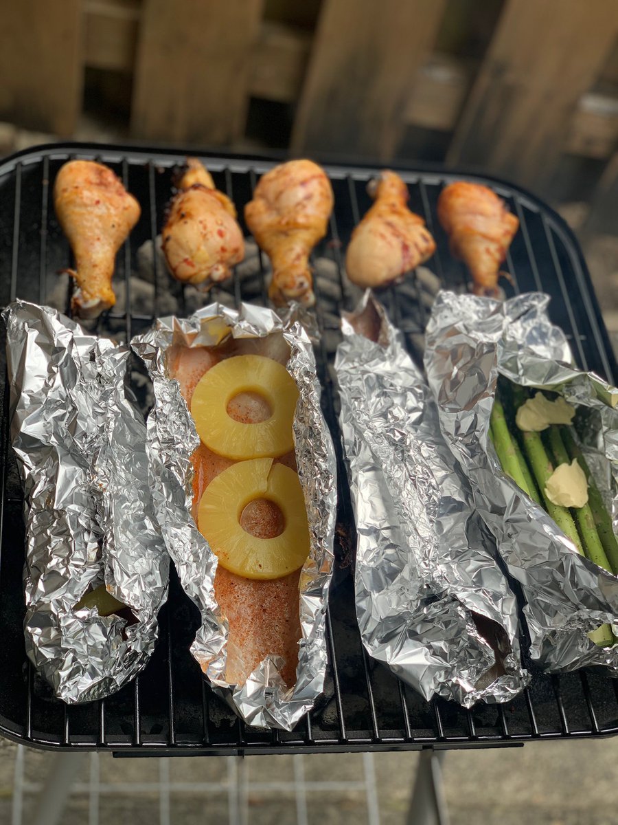 VictoriaVf594a's tweet photo. It went down today on the grill here in LAFAYETTE Louisiana !!! Rogers neighborhood barbecue cook out event this was so much fun so very tasty I can’t wait for the next event. @LafccUnited  @AshleyS_BRCC @Team__Thompson  @Tyler__Sanders @iam_shells02  @Lartigue_Lane https://t.co/qcAVLIKydR