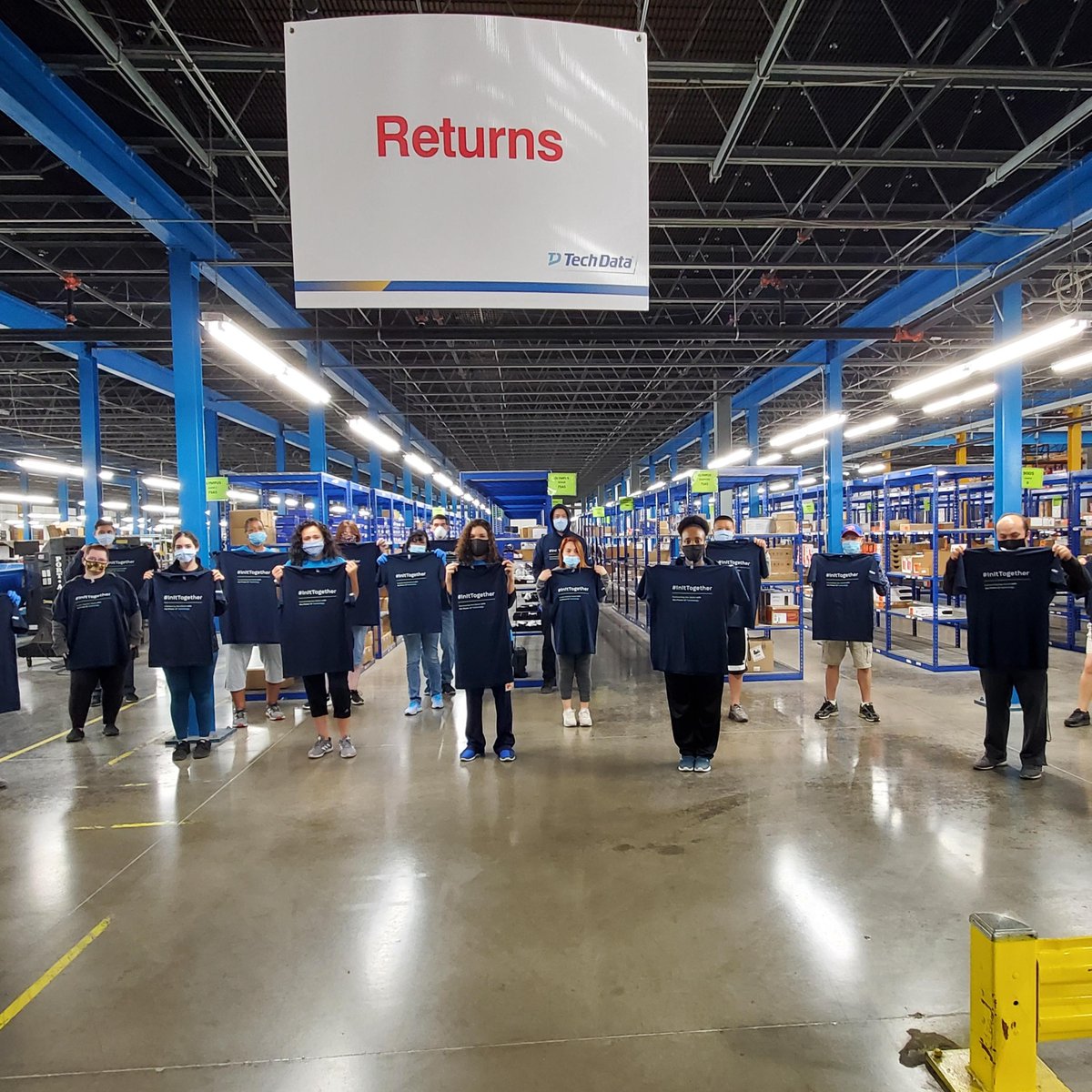 lkstweets's tweet photo. To all our colleagues in our Logistics and Integration Centers across the globe, we appreciate you and want you to know that we are #InitTogether. Thank you to all the front line workers for your commitment and sacrifice. #TechDataLife https://t.co/Pcb0an6fNE