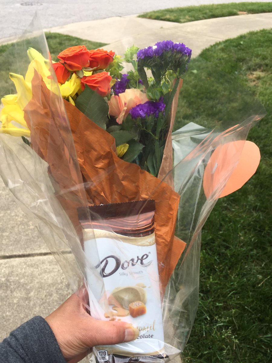 MrsMaynor2ndgr's tweet photo. My heart is full and my cup runs over!    While taking my daily walk through the neighborhood, I run into one of my second graders, who along with his mom was making a special delivery to my house. It meant so much to see them both. I miss #maynorsmasters @cindyclavijo1 https://t.co/zpWGzH1g5v