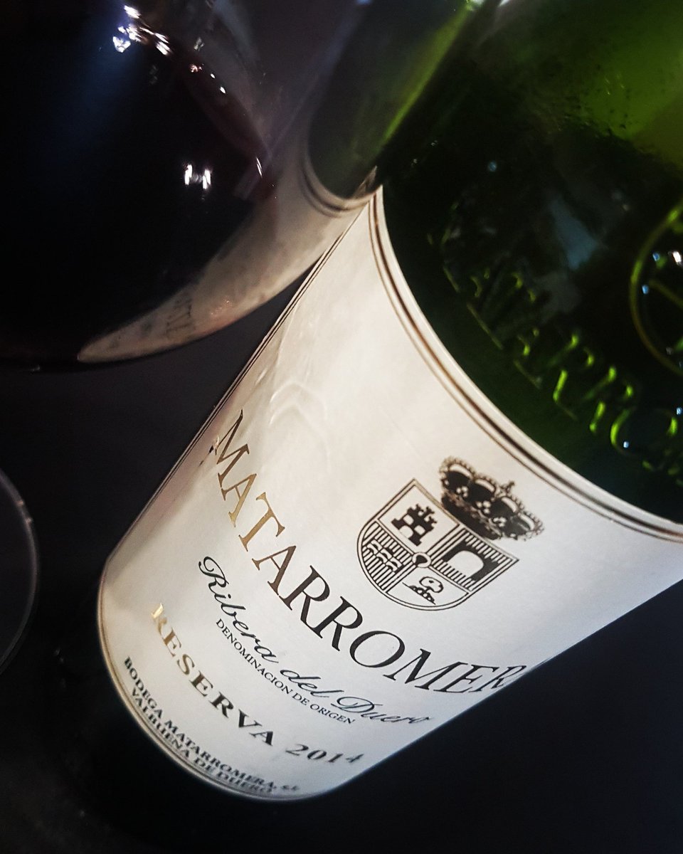 mimundodelvino's tweet photo. De Reserva en Reserva y tiro por que me toca @Matarromera @DORibera añada 2014 😋👏 otro gran #vino señor@s #FelizViernes #felizfindesemana
😍 ❤ #mimundodelvino #mmdv https://t.co/f5PW568VyP