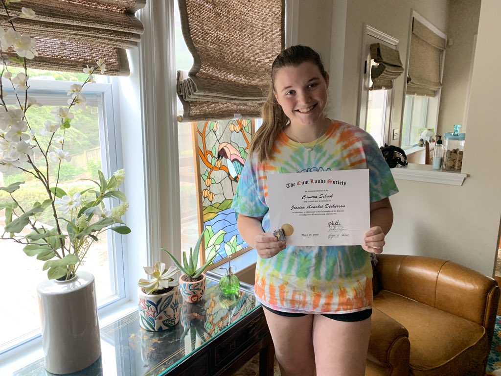 jessi_dickerson's tweet photo. Blessed to be inducted into my school’s chapter of the Cum Laude Society! https://t.co/TgEl67WirG