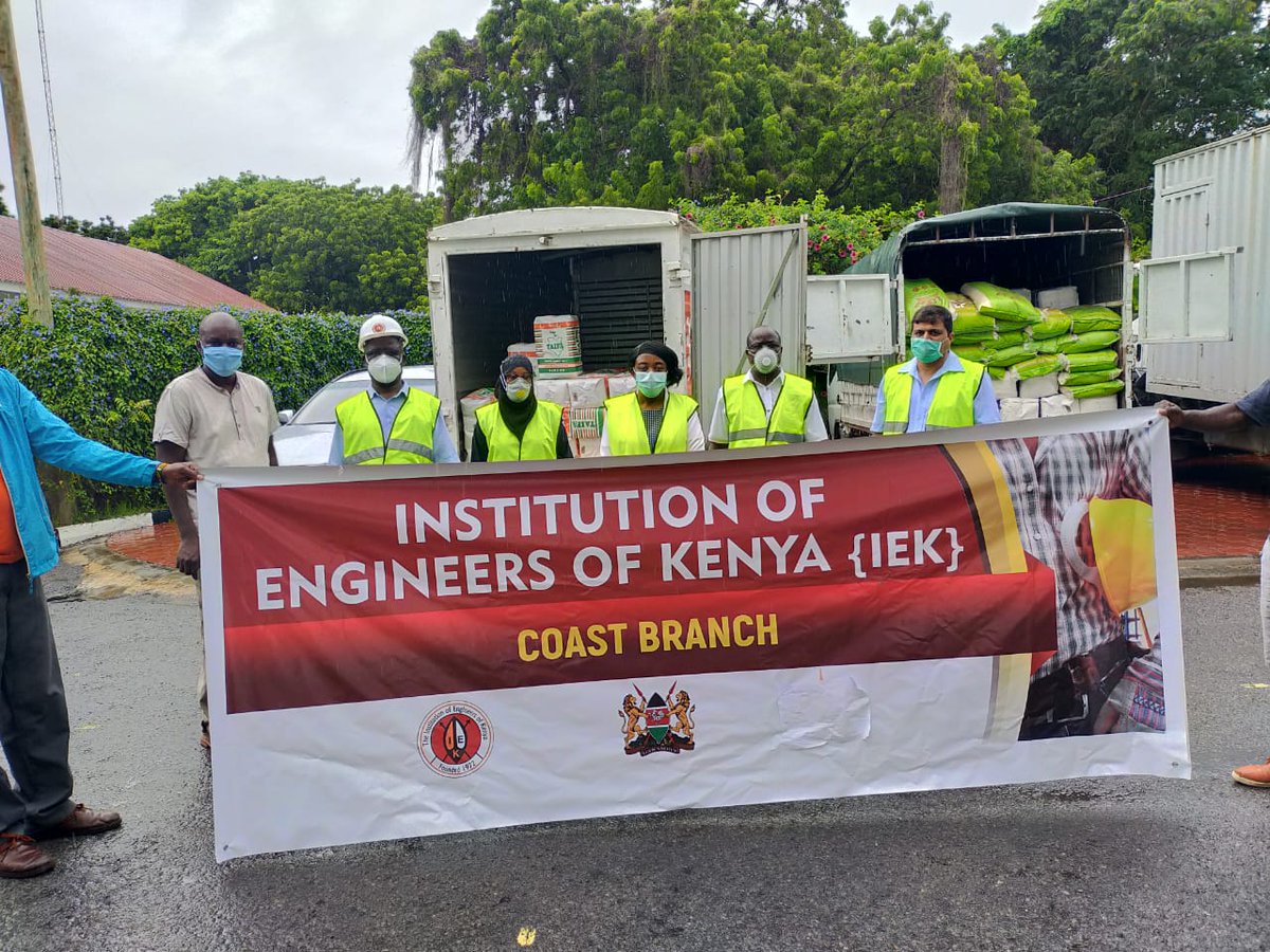 GraceKagondu's tweet photo. Mombasa County Deputy Governor and Commissioner receive donations from IEK Coast Branch presented by Eng. Zachary Ang'anya, Eng. Roselane Ambasi IEK Coast Chair) and Eng. Mordecai Omenda https://t.co/UglZT2ekYs