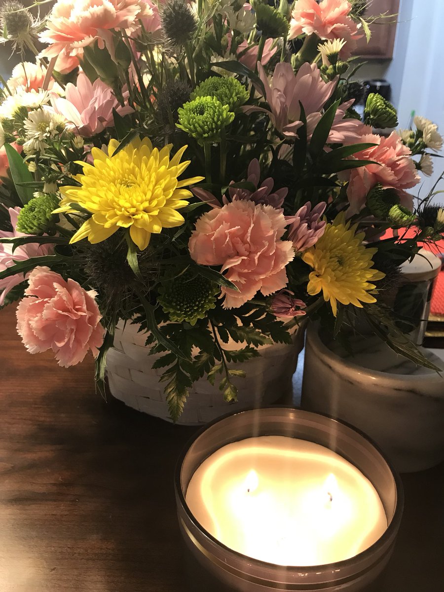 FosterNatarsha's tweet photo. My neighbors showed up today with these beautiful flowers for teacher appreciation week... I wanted to share them virtually with my colleagues 💕 @LaurenFaucette @DannyMartinJ @DBlackedu @NiksWoodard @FOUSTGCS https://t.co/Pu0V8XDLA7