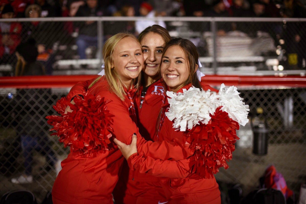 juliawiltt's tweet photo. HAPPY BIRTHDAY @Lauren3224 🤍 I miss you &amp; our car talks before cheer. I love you, hope you made the best out of your day ✨🌼💛 https://t.co/wKc5IYMbGK
