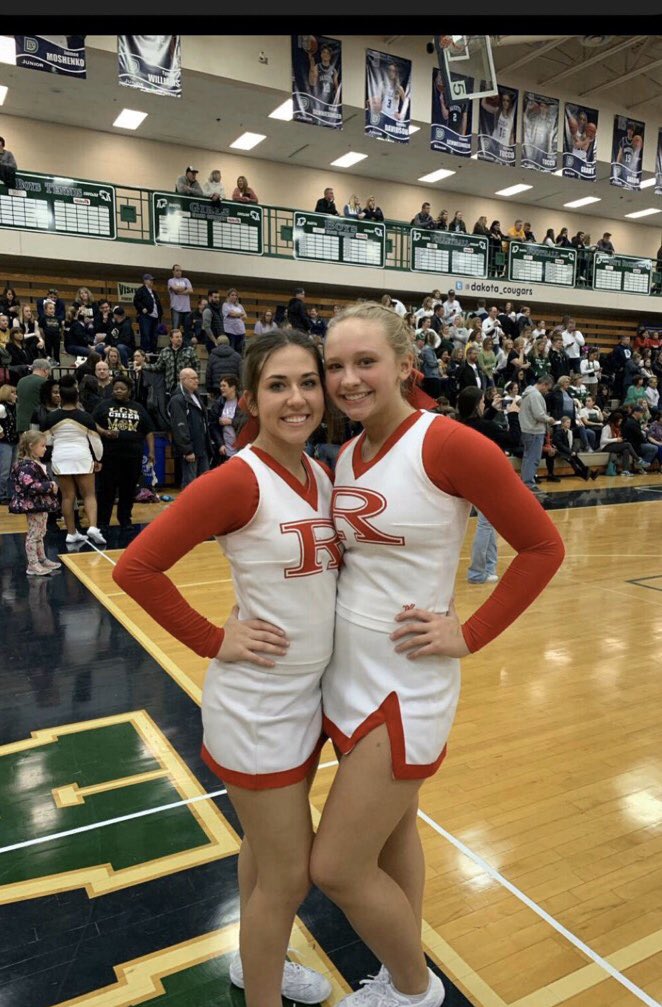 juliawiltt's tweet photo. HAPPY BIRTHDAY @Lauren3224 🤍 I miss you &amp; our car talks before cheer. I love you, hope you made the best out of your day ✨🌼💛 https://t.co/wKc5IYMbGK